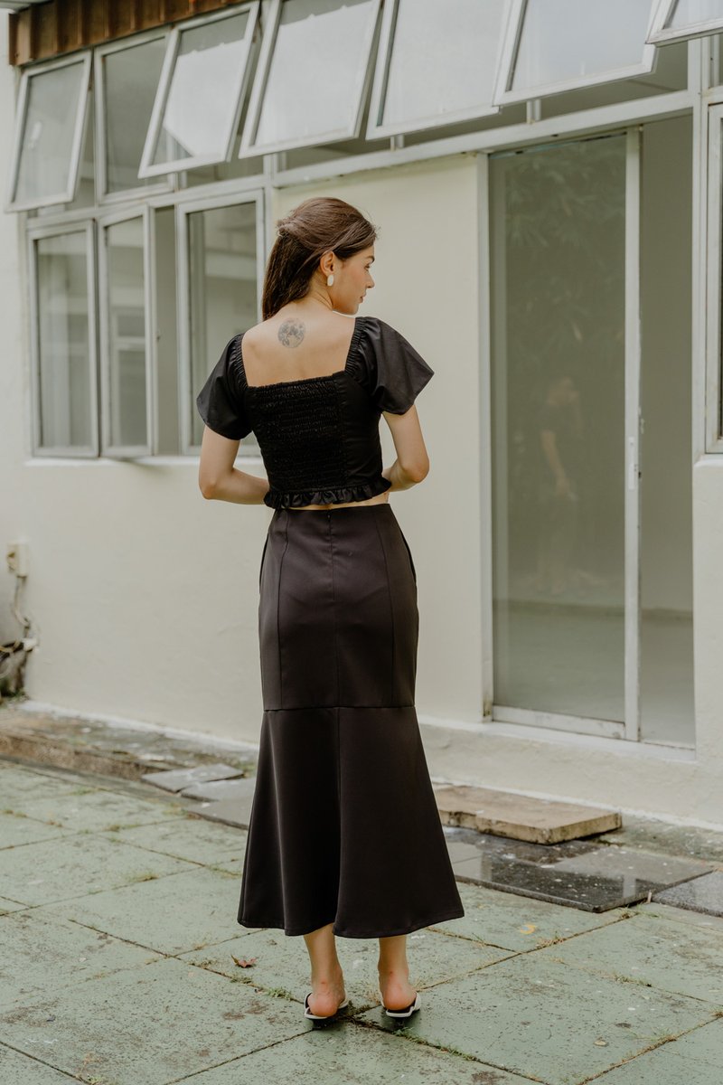 Mina Mermaid Hem Midi Skirt In Black