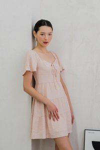 Gracie Textured Tiered Dress In Pink (XS)