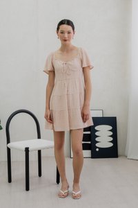 Gracie Textured Tiered Dress In Pink (XS)