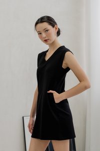 Cassidi Capped Sleeve Basic Dress In Black (XXL)