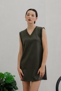 Cassidi Capped Sleeve Basic Dress In Olive (XXL)