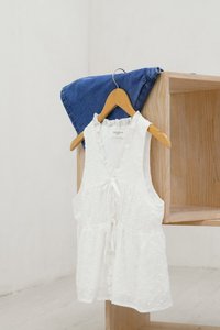 Audrina Eyelet Ribbon Top In White (XL)