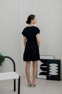 Vivi Pleated Tiered Dress In Navy (XS)