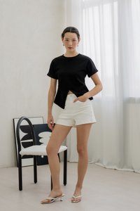 Rae Side Ruched Top In Black (XS)