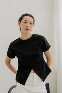 Rae Side Ruched Top In Black (XS)