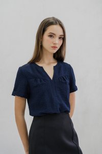 Tomi Textured V Neck Top In Navy (XS)