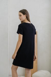 Nancy Knit Shift Dress In Black (XS)
