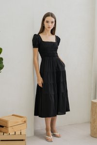 Shyla Smocked Tiered Maxi Dress In Black (XS)