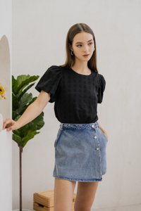 Paula Textured Puffed Sleeved Top In Black (XS)