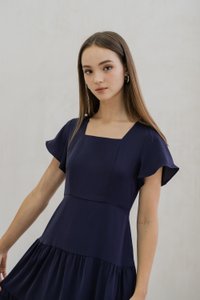 Faron Flare Sleeve Tiered Midi Dress In Navy (XS)