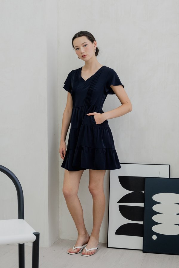 Vivi Pleated Tiered Dress In Navy (XS)