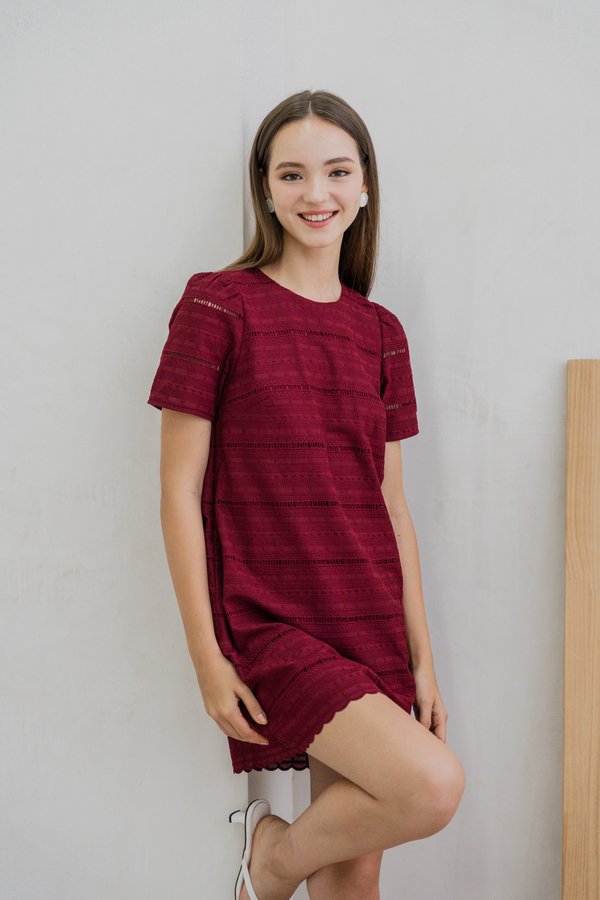 Larissa Eyelet Shift Dress In Wine (XS)