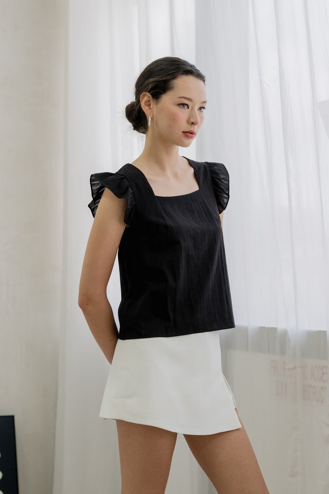 Rikita Textured Ruffle Sleeve Top In Black
