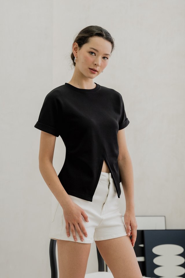 Rae Side Ruched Top In Black