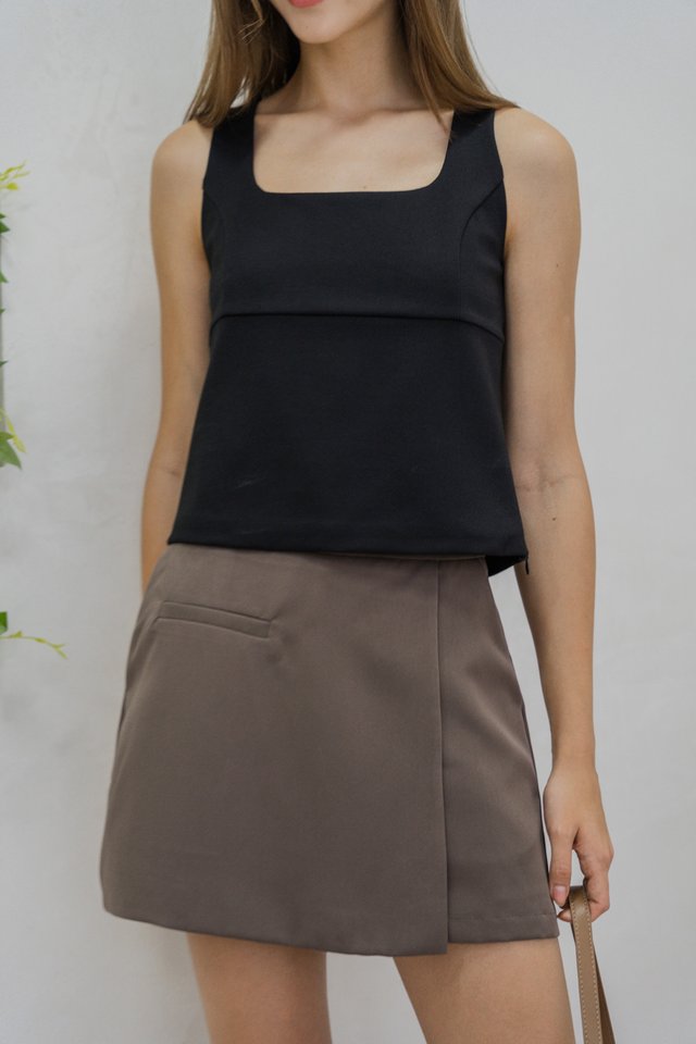 Onda Overlap Skort In Brown
