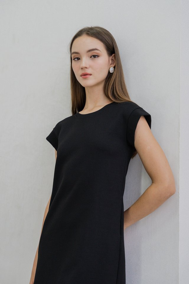 Braelynn Basic Midi Dress In Black