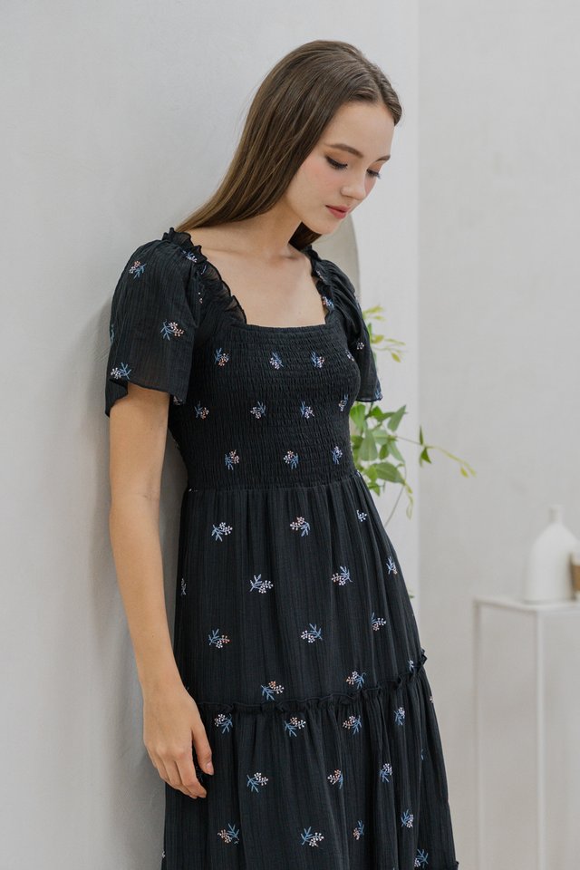 Tea Smocked Florette Maxi Dress In Black