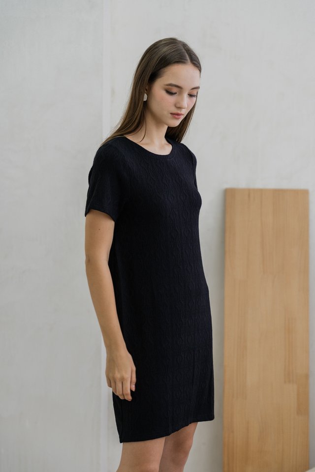 Nancy Knit Shift Dress In Black