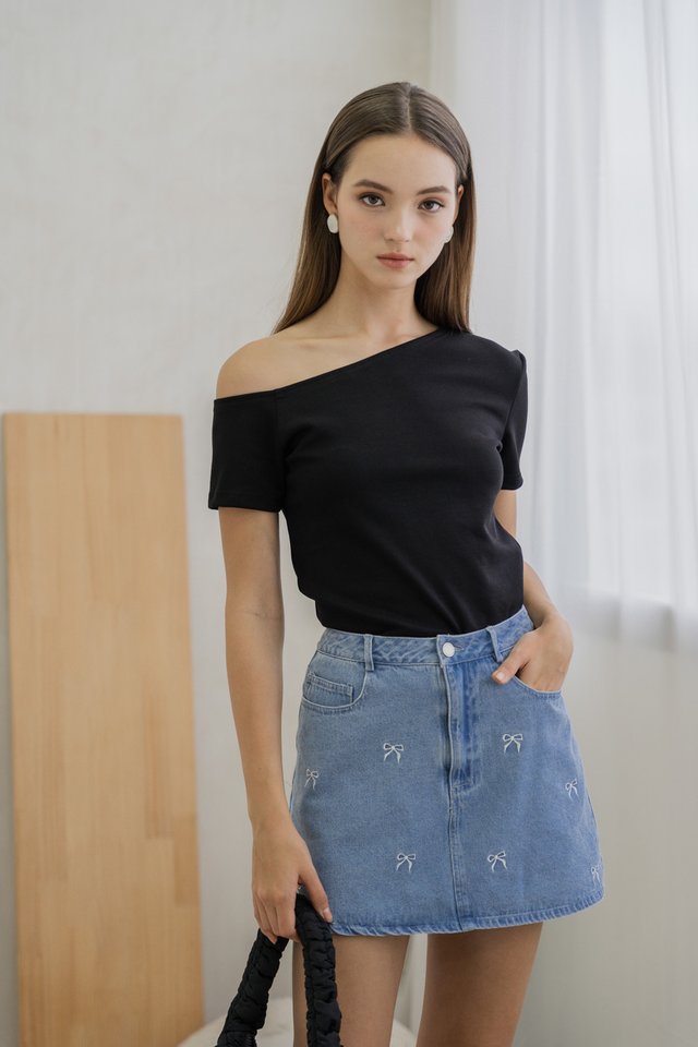 Steph One Shoulder Top In Black 
