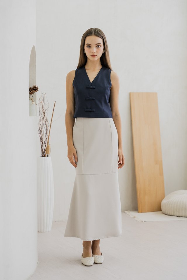 Venus Bow Vest Top In Navy