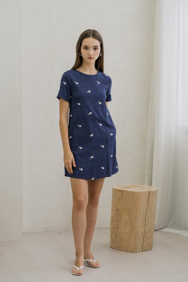Tanya Textured Floret Shift Dress In Navy