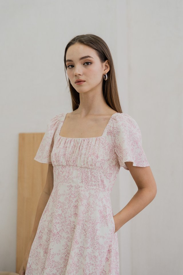 Leia Porcelain Floral Ruched Maxi Dress In Red