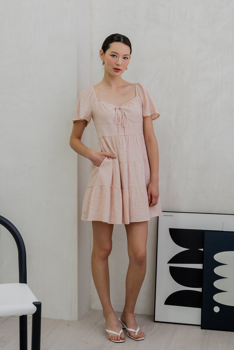 Gracie Textured Tiered Dress In Pink (XS)