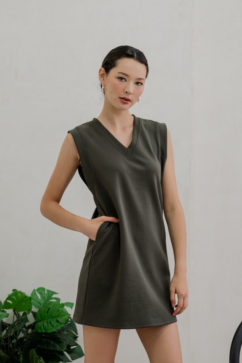 Cassidi Capped Sleeve Basic Dress In Olive (XXL)