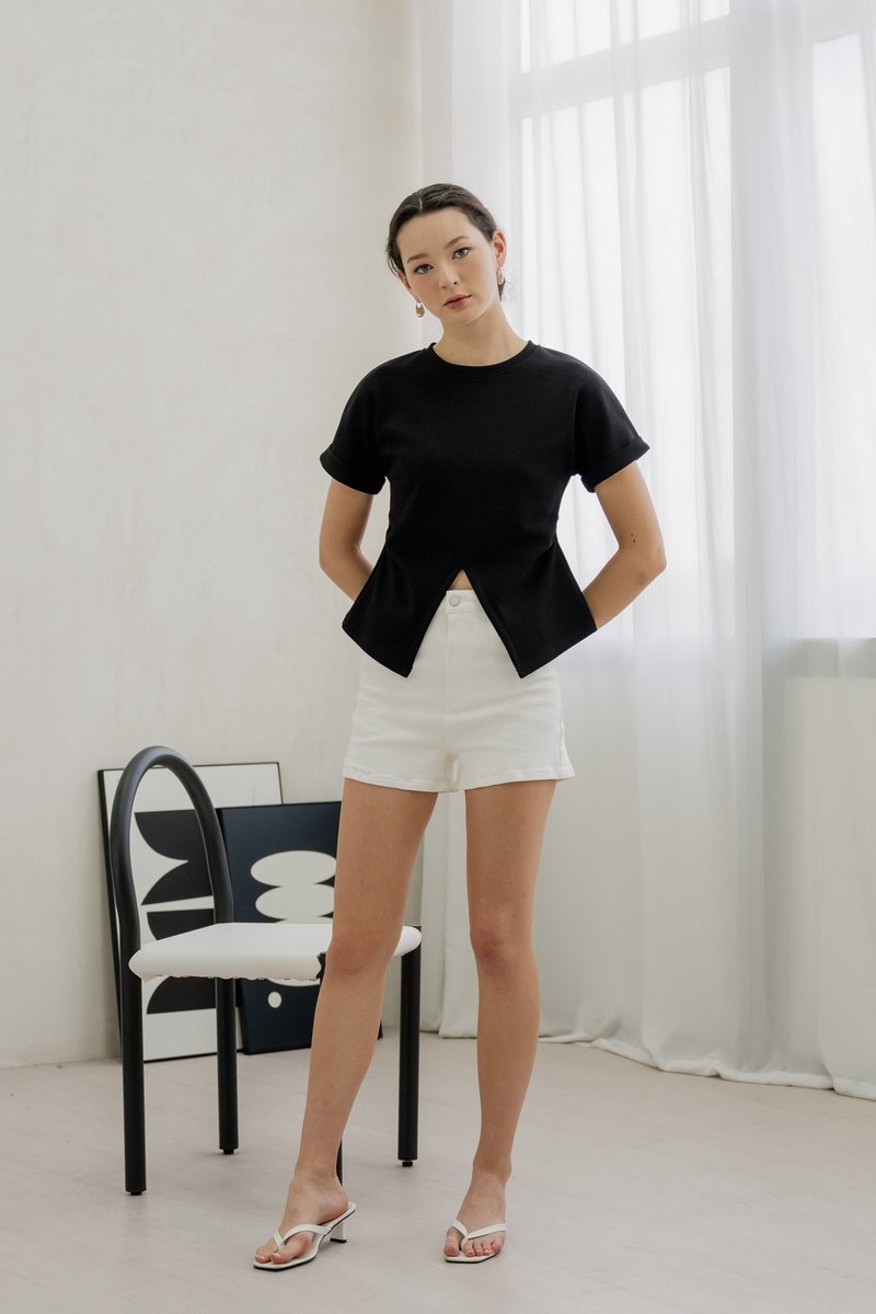 Rae Side Ruched Top In Black (XS)