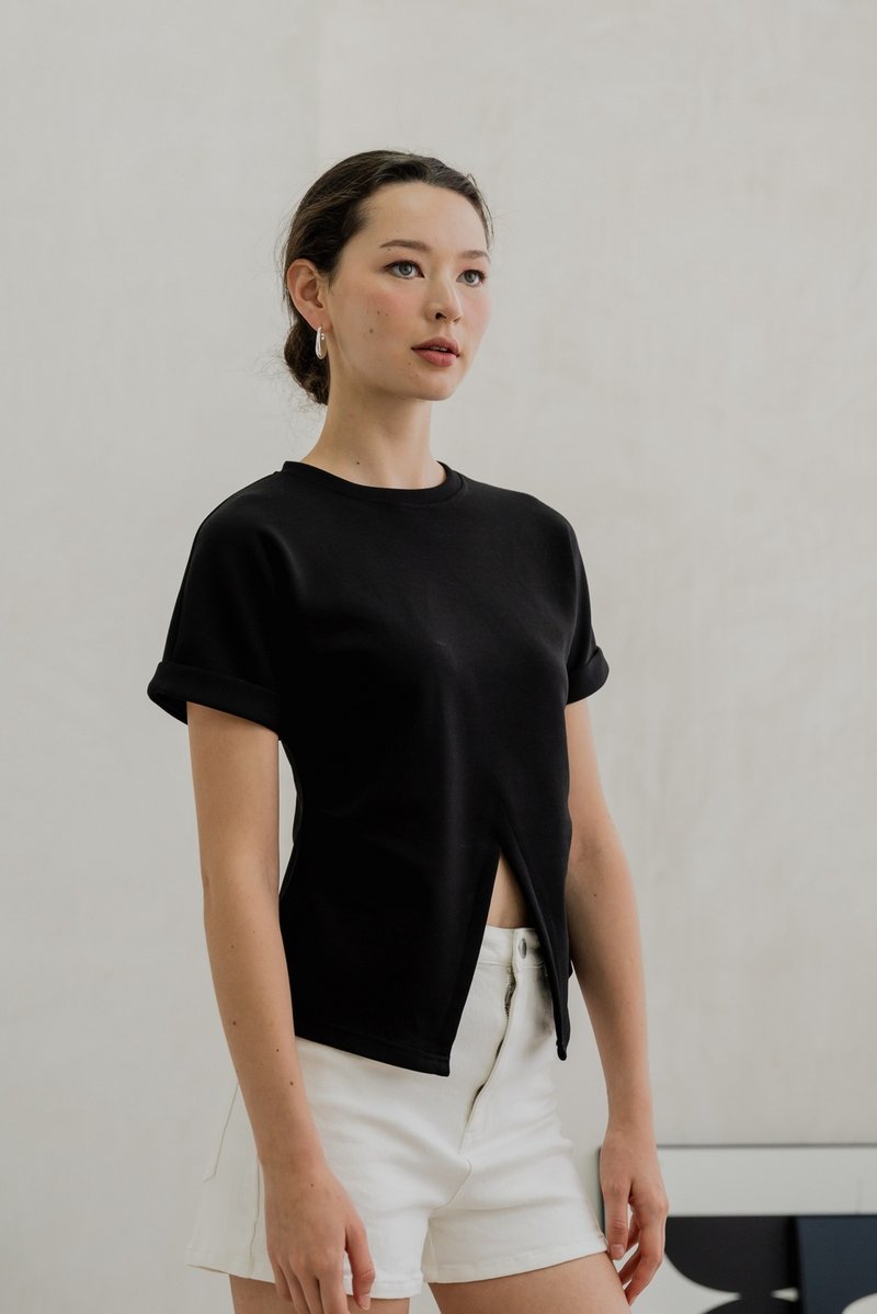 Rae Side Ruched Top In Black (XS)