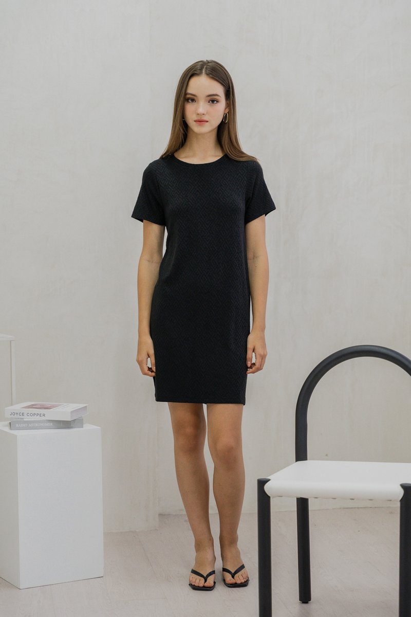 Krystel Knit Shift Dress In Black (XS)