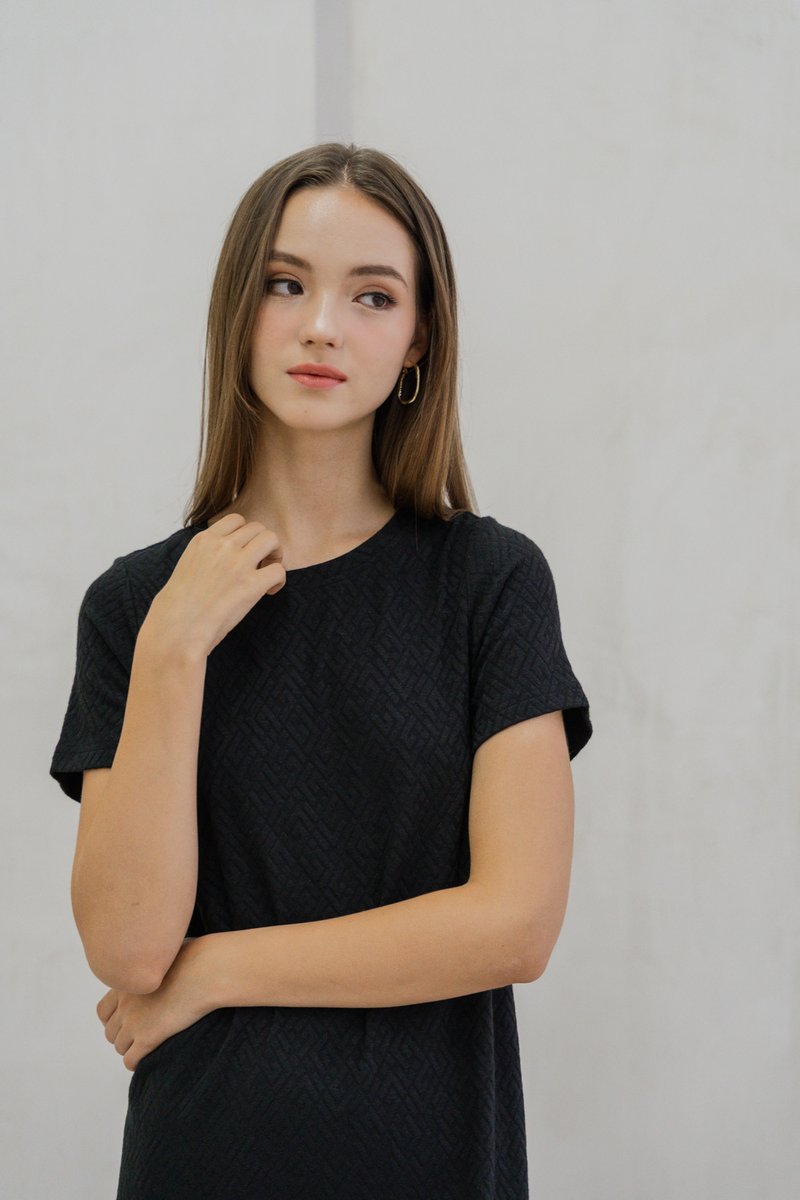 Krystel Knit Shift Dress In Black (XS)
