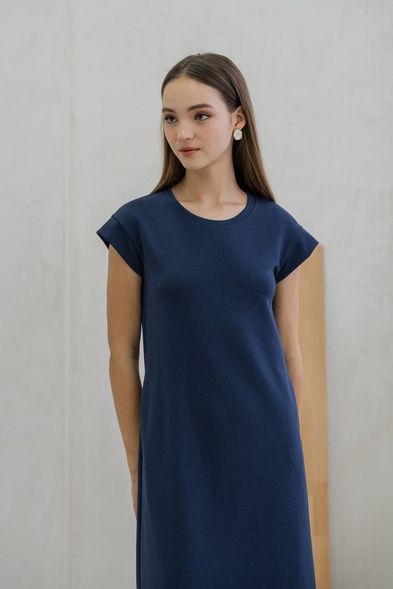Braelynn Basic Midi Dress In Navy (XS)