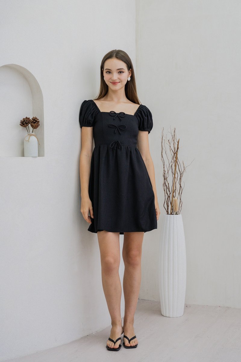 Greer Ribbon Puffed Sleeve Dress In Black (XS)