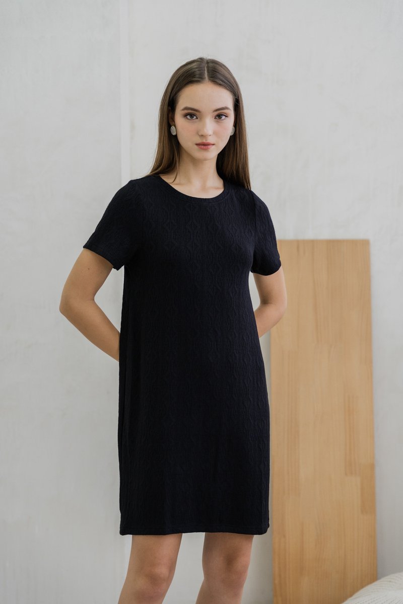 Nancy Knit Shift Dress In Black (XS)