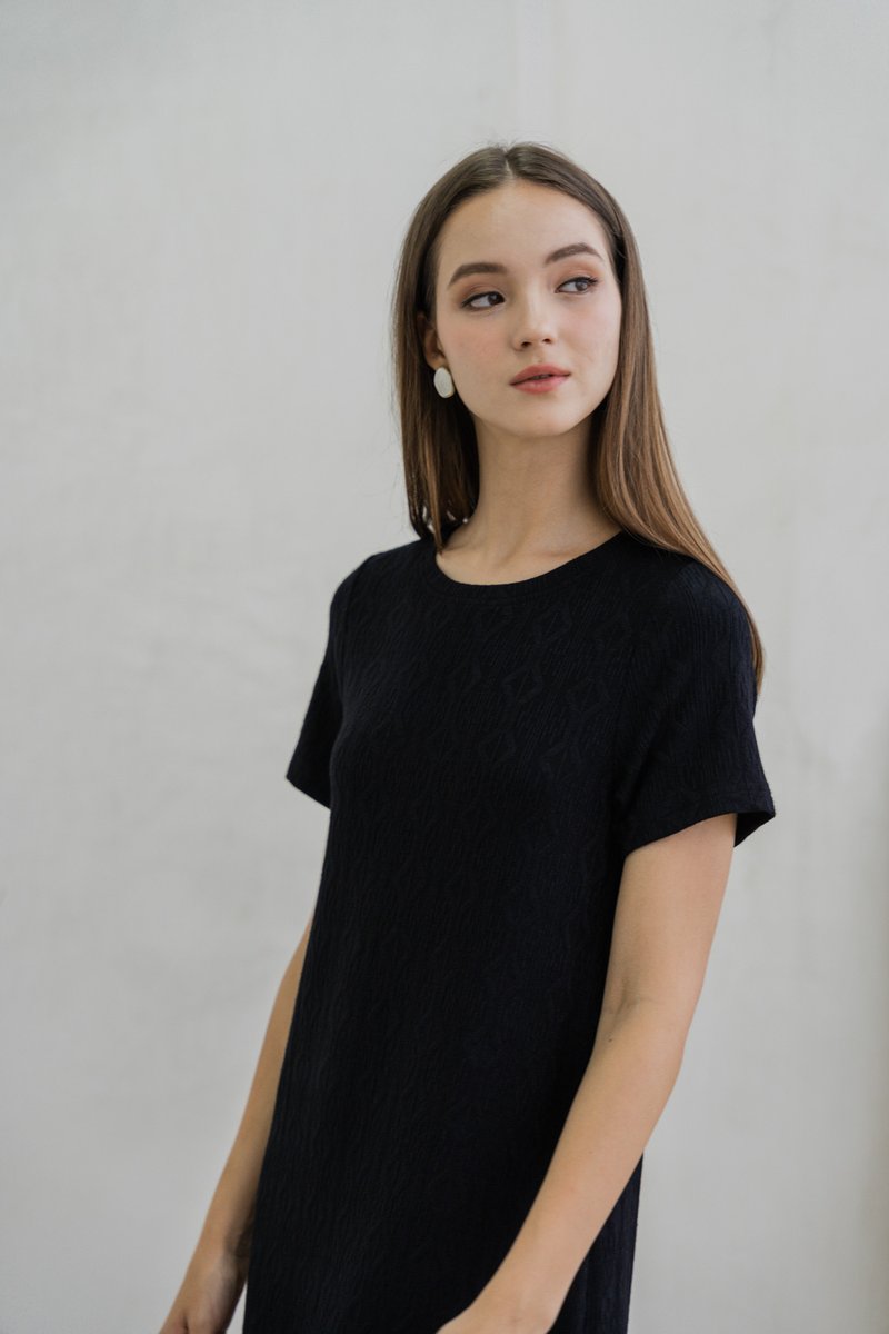 Nancy Knit Shift Dress In Black (XS)
