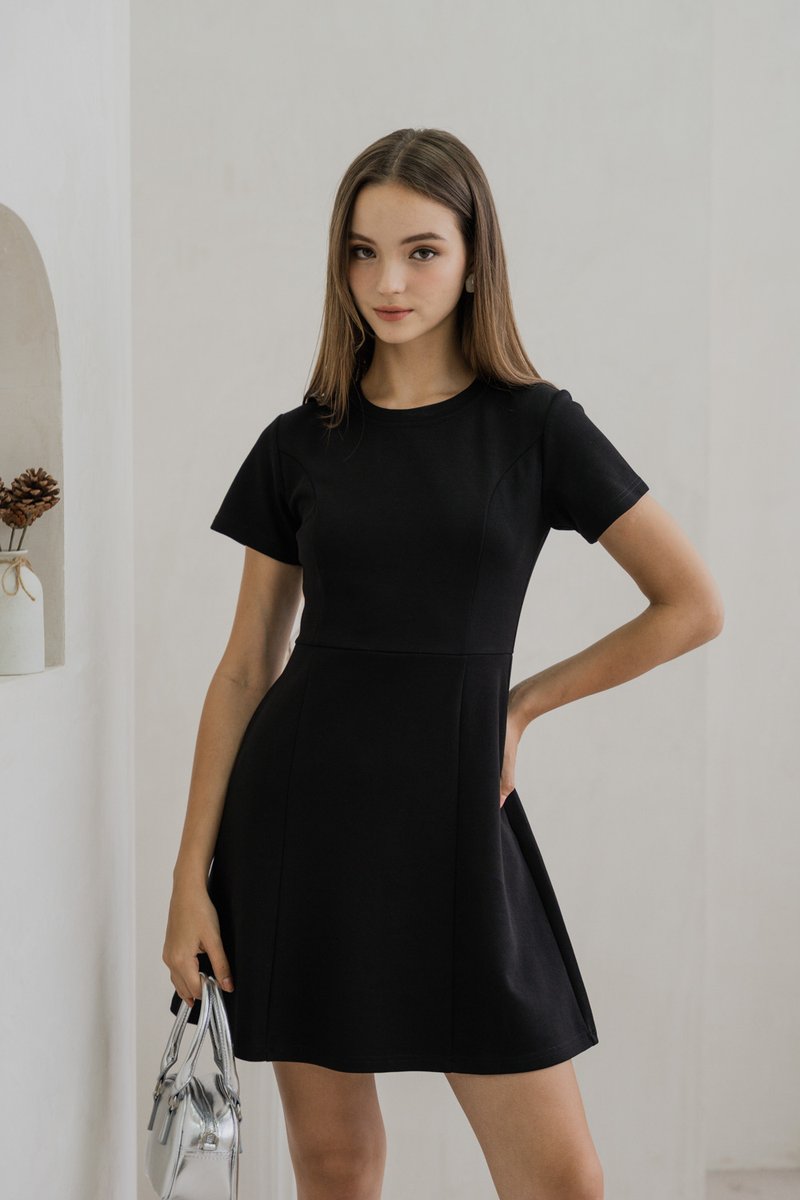 Carmen Panelled Dress In Black (XS)