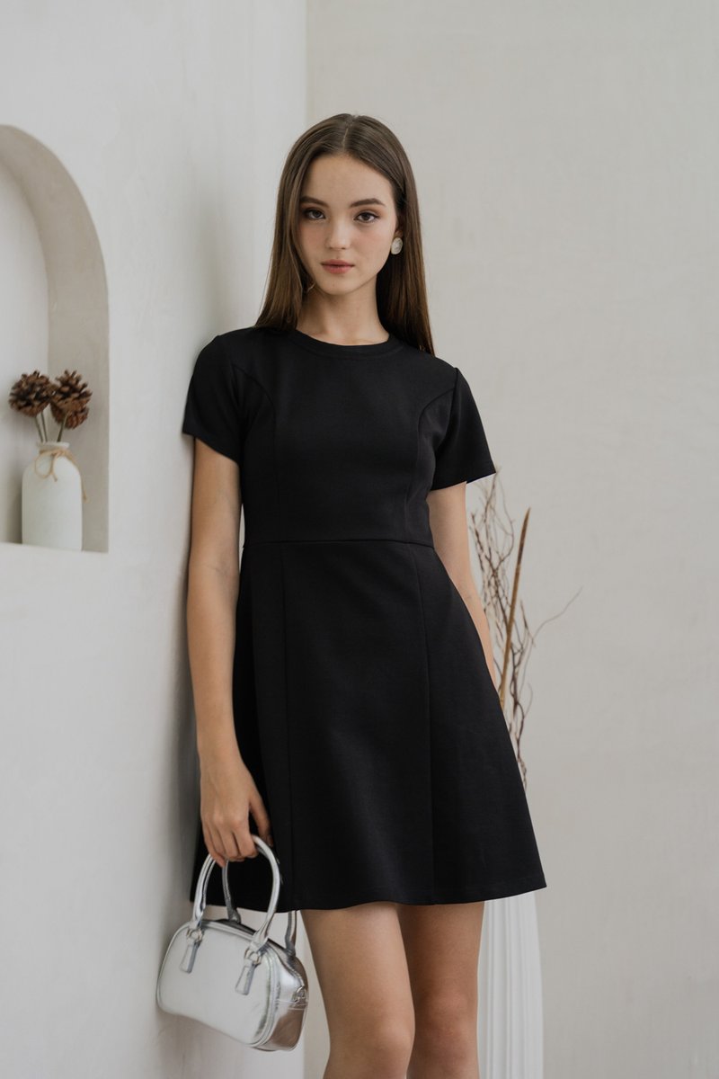 Carmen Panelled Dress In Black (XS)