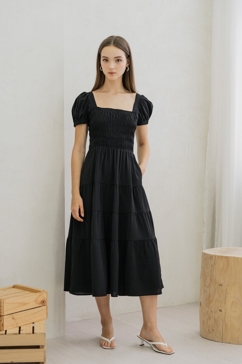 Shyla Smocked Tiered Maxi Dress In Black (XS)