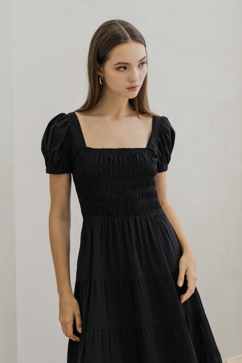 Shyla Smocked Tiered Maxi Dress In Black (XS)