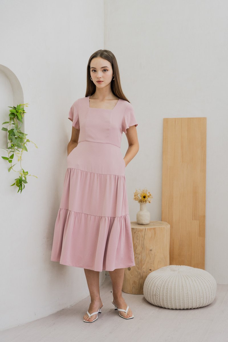 Faron Flare Sleeve Tiered Midi Dress In Pink (XS)