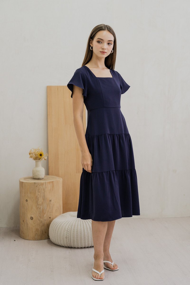 Faron Flare Sleeve Tiered Midi Dress In Navy (XS)