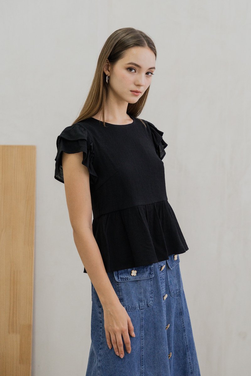 Tricia Flutter Sleeve Top In Black (XS)