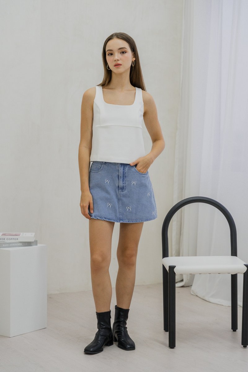 Bree Square Neck Cotton Top In White (XL)
