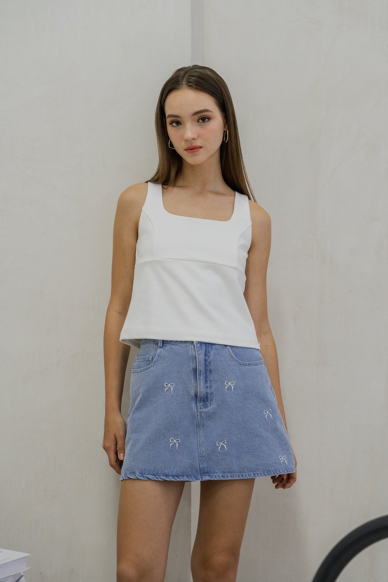 Bree Square Neck Cotton Top In White (XL)