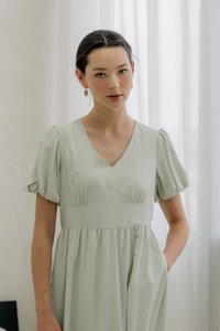 Paisley Puffed Sleeve Empire Midi Dress In Sage