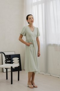 Paisley Puffed Sleeve Empire Midi Dress In Sage