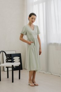 Paisley Puffed Sleeve Empire Midi Dress In Sage