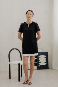 Britney Pleat Hem Bow Dress In Black (XS)