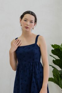 Elle Eyelet Midi Dress In Navy (XS)